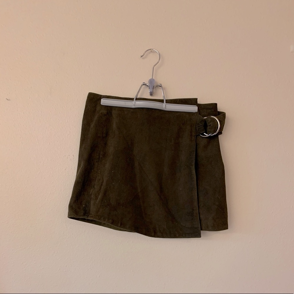 Olive Green suede miniskirt {size: XS/S}